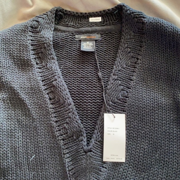 BCBG V-Neck sweater. Black. Size M. New with tags. - Picture 2 of 10